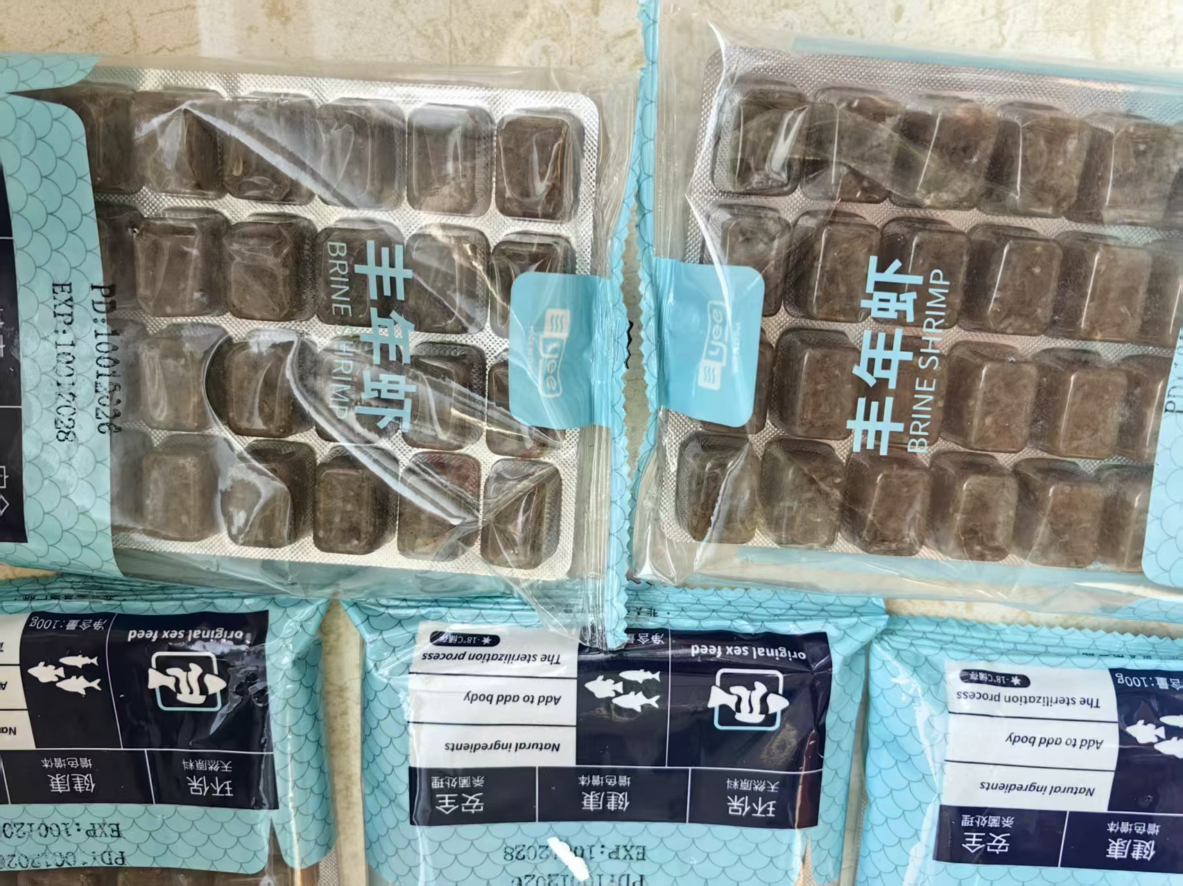 YEE冰冻红虫丰年虾牛心汉堡罗汉六角恐龙七彩孔雀鱼发财鱼饲料鱼鱼食 丰年虾幼虫5板(喂食镊+化冰盒) 实拍图