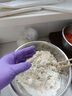 乌斯京丁晴手套 100只/盒大码一次性手套丁腈厨房食品级紫色橡胶手套 实拍图