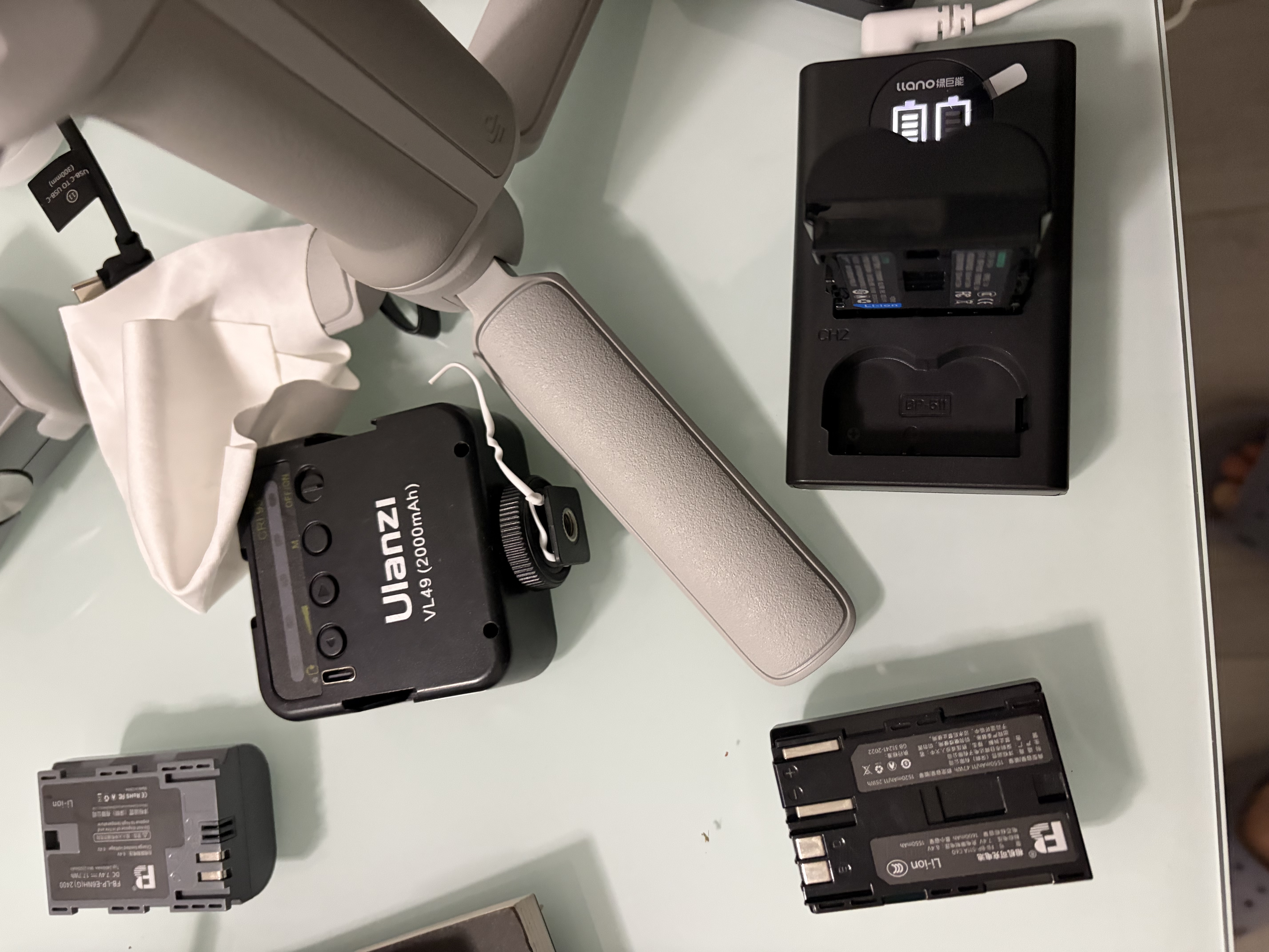 绿巨能（llano）适用佳能50D相机BP511A电池充电器EOS 5D/40D/300D/10d/30D/20d/G6/G1/G3/G4/G5单反数码相机 实拍图