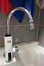 奥克斯（AUX）电热水龙头热水器加热水龙头快速热水变频恒温厨房下进水 【变频恒温】雪山白+漏保插头+万向喷头 实拍图