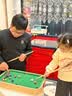 木丸子六合一儿童台球桌小型玩具家用迷你6-10岁男女孩子生日儿童节礼物 标准款A：六合一桌球+大冰壶+小冰球+弹弹棋+保龄球 送孩子同学6合1玩具新年生日礼物 实拍图