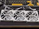 微星（MSI）MAG F120 ARGB WHITE-3RW白色反叶三联包风扇 一线直连微星主板/微星专属灯效 实拍图