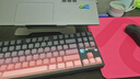 狼蛛（AULA）F87ProV2客制化无线机械键盘电竞游戏专用  蓝牙/2.4G/有线三模连接gasket全键热插拔办公键盘87键 F87ProV2大宗师版【焦糖拿铁轴】黑莓粉侧刻 实拍图