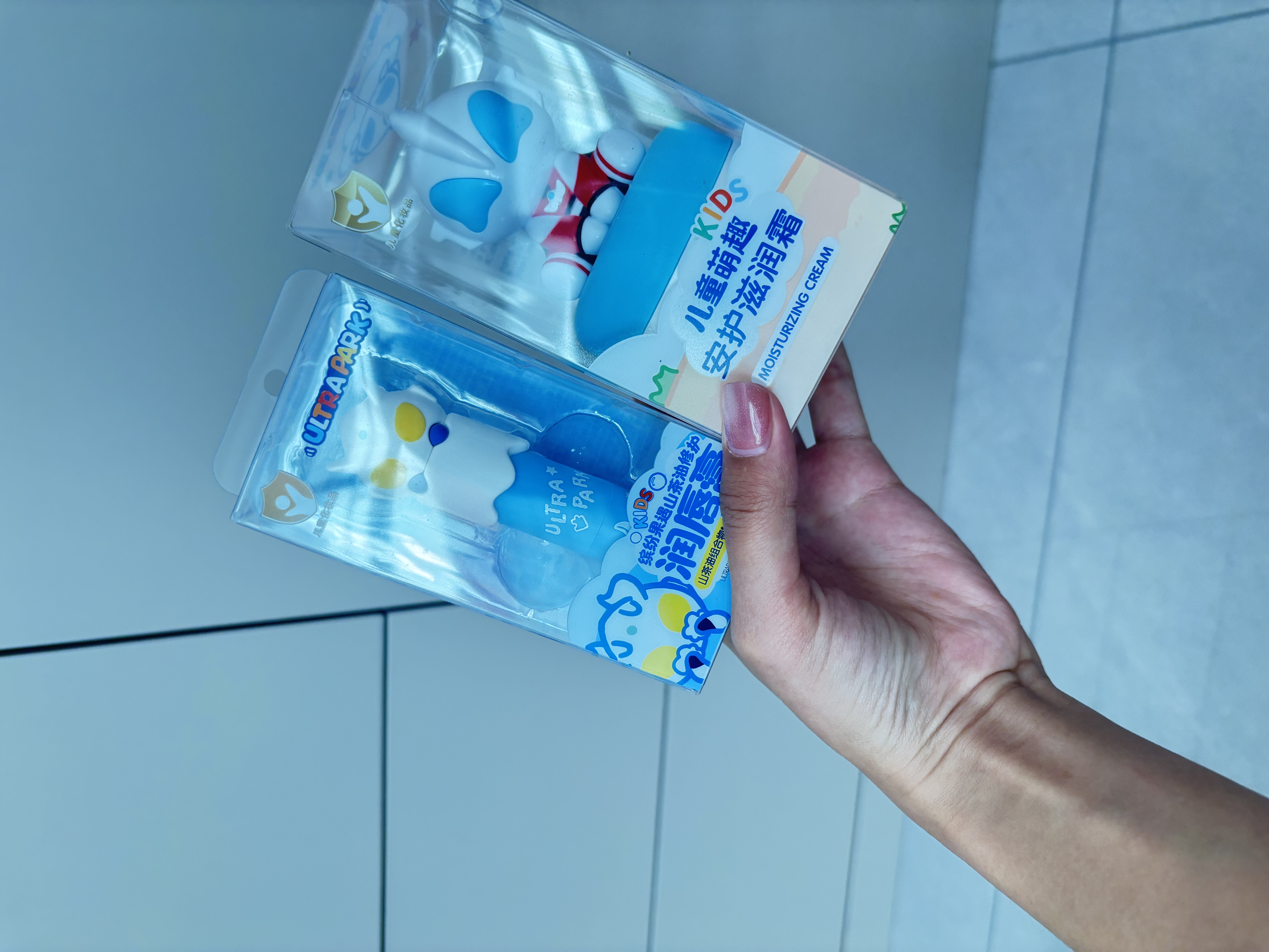 青蛙王子儿童润唇膏 宝宝青少年舒缓保湿修护男生新年礼物奥特曼护唇膏4g 实拍图