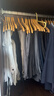 京东京造 实木衣架木质无痕衣服架木头衣服挂木制大衣西装衣撑 5个 原木色 实拍图