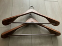 京东京造 实木衣架子衣服架衣挂衣服撑西装大衣架无痕宽肩衣架 2个复古色 实拍图