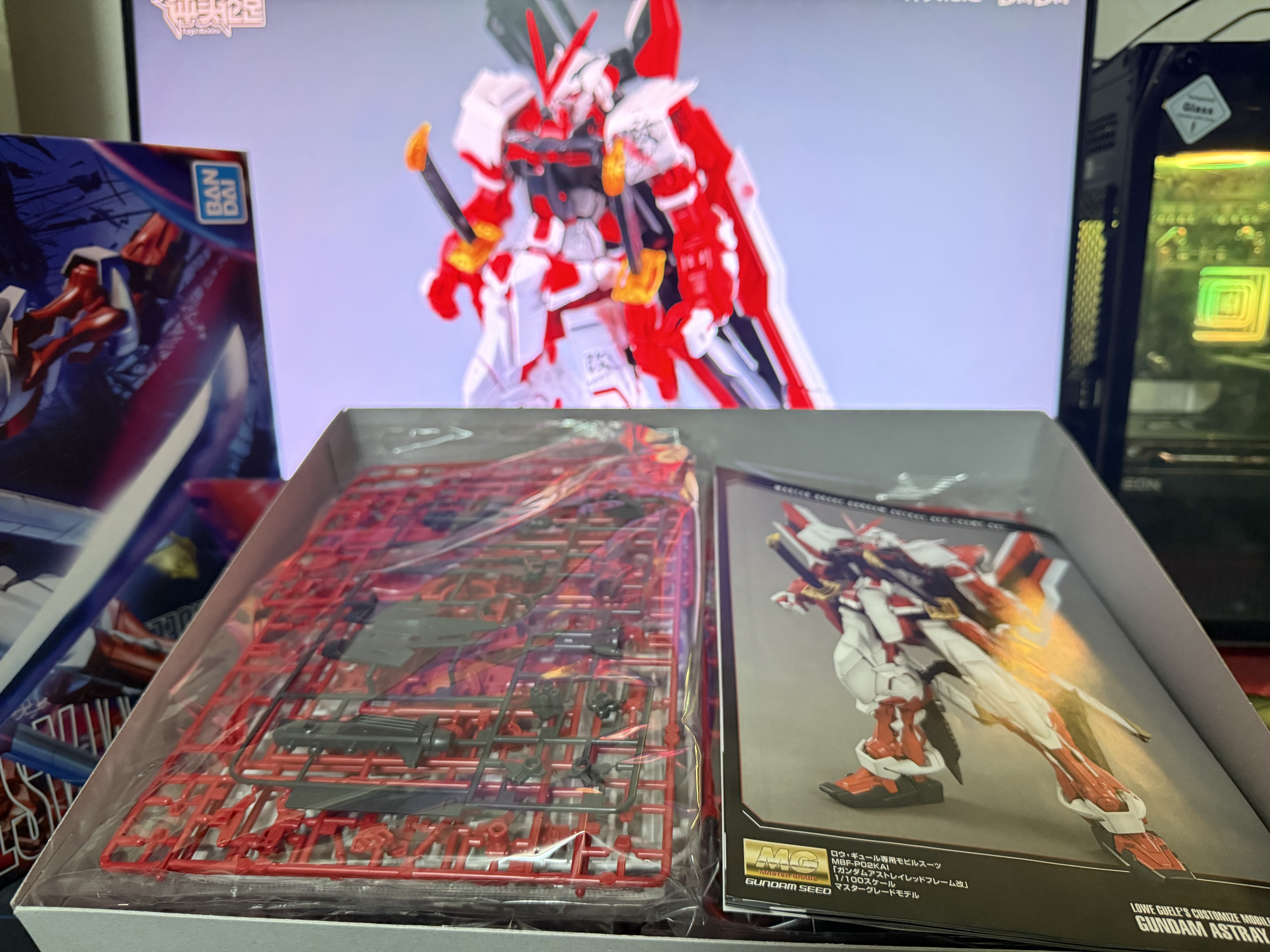 万代（BANDAI）MG 129 红异端 改 Astray Red红迷茫高达拼装模型 实拍图