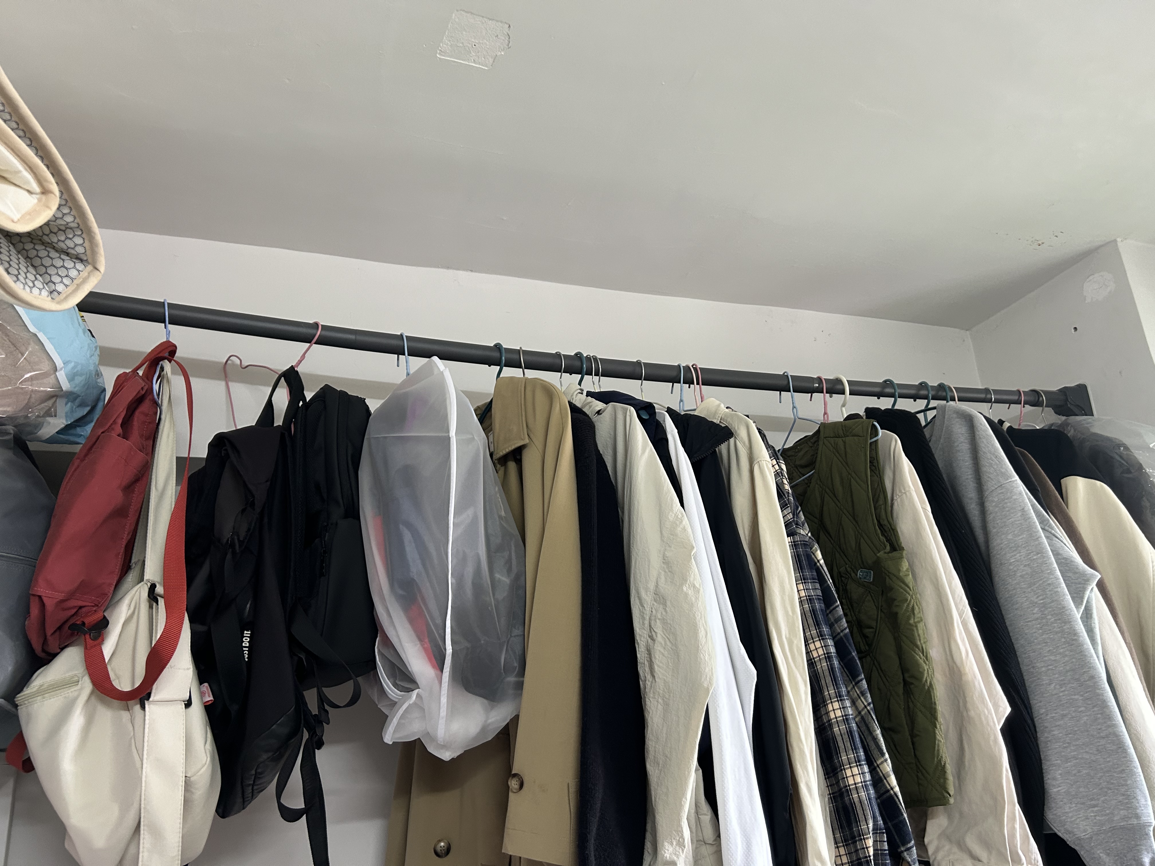 MYMOODHOUSE免打孔伸缩晾衣杆窗帘杆浴室浴帘杆可伸缩晾衣架挂衣撑杆240-310 实拍图
