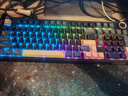 京东京造JZ990Pro三模无线蓝牙有线办公游戏键盘电竞PBT键帽RGB送男友独立数字区续航外设机械键盘鎏金黑 实拍图