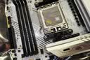七彩虹（Colorful）主板CPU套装 CVN B650M GAMING FROZEN V14+AMD 锐龙7 7800X3D 主板+CPU套装 实拍图