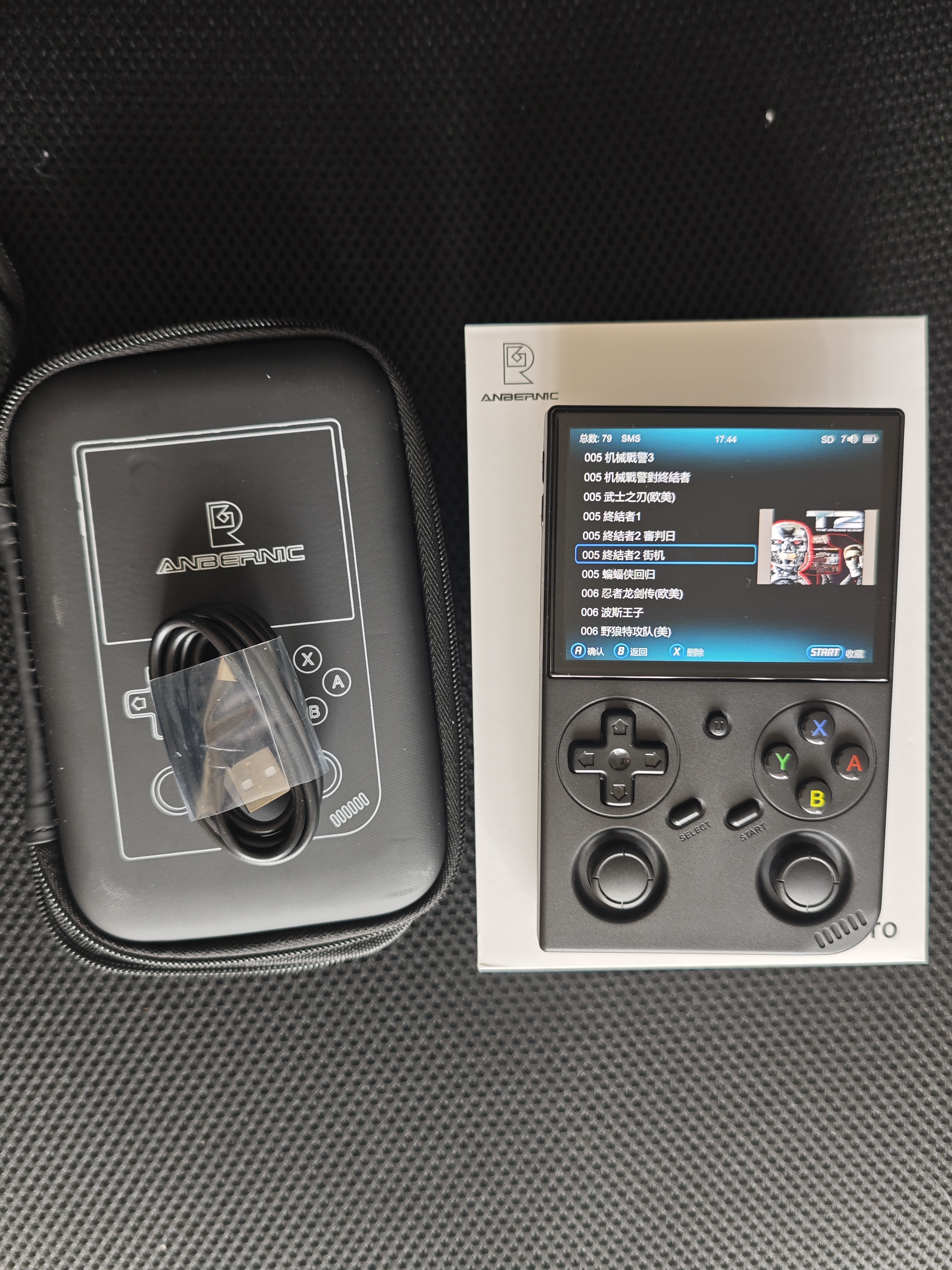 ANBERNIC安伯尼克RG 35XXPro掌机新款街机双摇杆连接电视掌上游戏机便携复古怀旧连手柄游戏设备礼物 黑色 RG35XXPro标配+128GTF卡套餐 实拍图