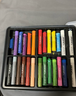 【全网低价】马利(Marie's)铁盒24色超软重彩油画棒送2支白 儿童彩绘涂鸦生日蜡笔 学生美术绘画用品 实拍图
