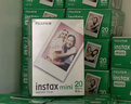 富士（FUJIFILM） instax 3英寸立拍立得相机mini迷你相纸 一次成像胶片胶卷 3寸双包+相册+收纳盒+冰箱贴【含20张白边】 官方标配 实拍图