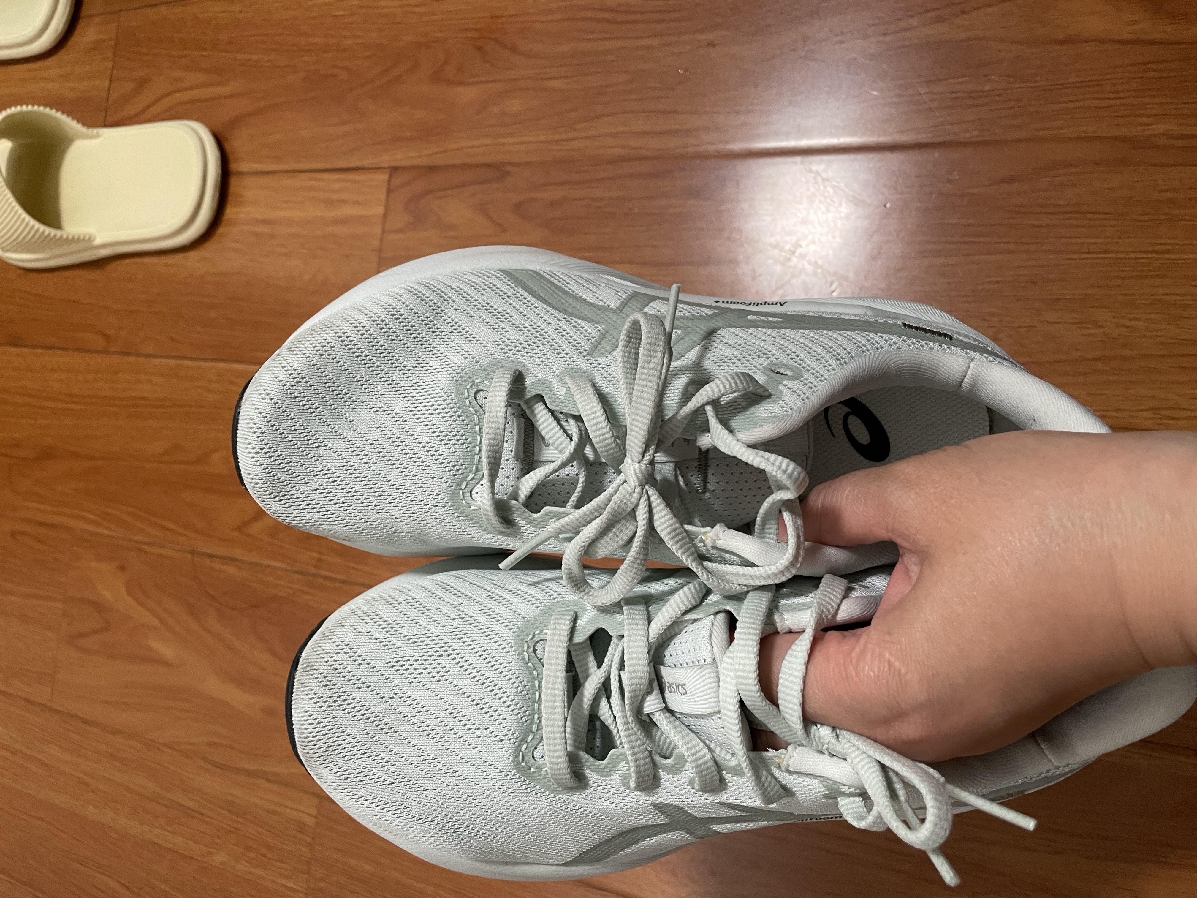 【95成新】亚瑟士ASICS女子缓震回弹跑鞋VERSABLAST 4 浅绿色 38    实拍图