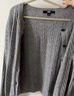 优衣库女装纽花圆领针织开衫/毛衣外套空调衫通勤488123 481477/03灰色 L 实拍图