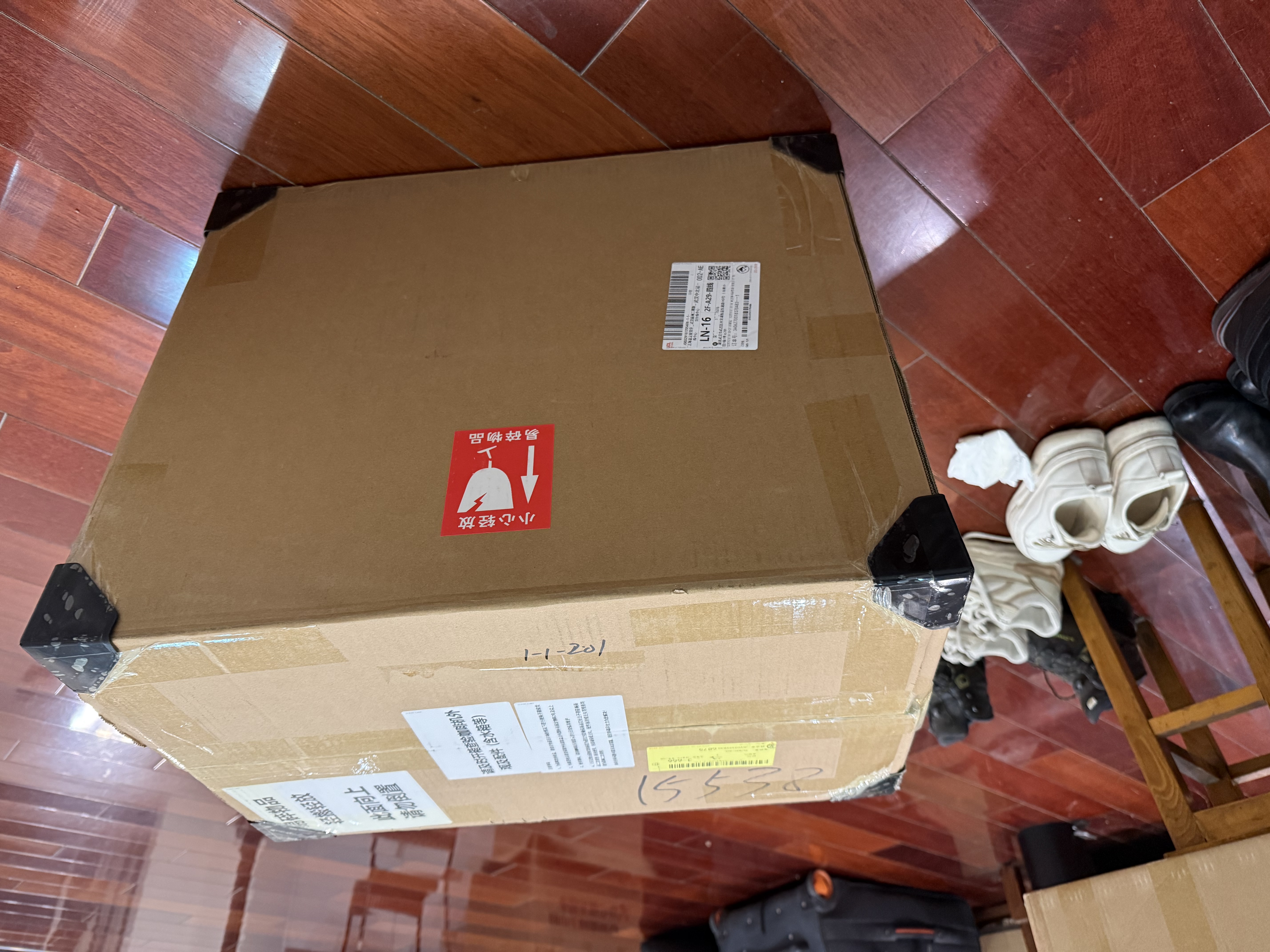 jura全自动研磨一体咖啡机欧洲原装进口家用办公室一键自清洁牛奶奶沫自由切换优瑞E6 实拍图