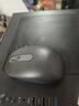 罗技（Logitech）M196 无线蓝牙鼠标 办公鼠标 笔记本商务办公家用 小巧便携 对称手型 石墨灰 实拍图