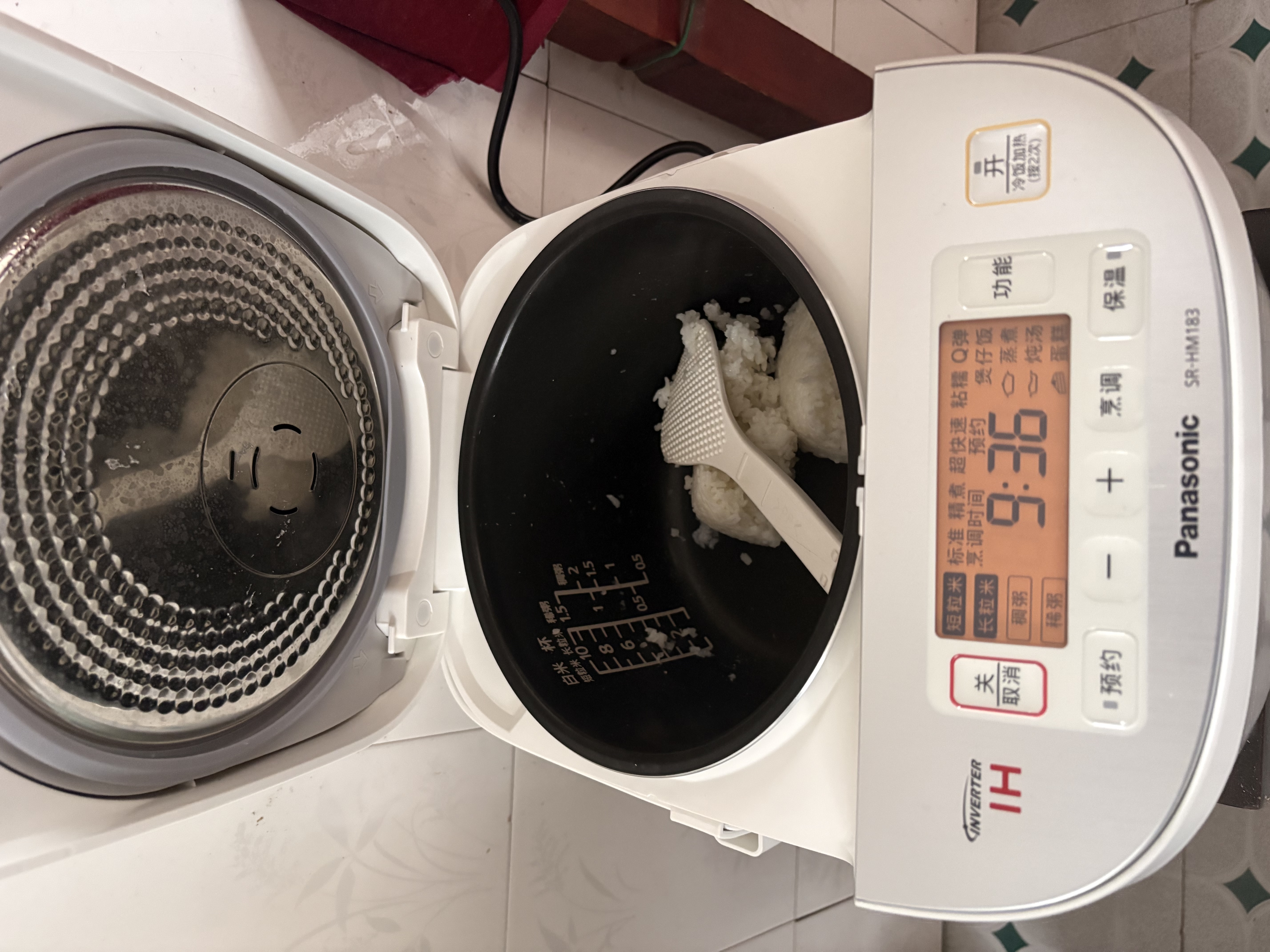 松下（Panasonic）电饭煲IH电磁加热4.8L大容量智能预约多功能电饭锅备长炭厚釜 香槟色 SR-HM183 香槟银色 4.8L 实拍图