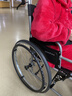 鱼跃 (yuwell)手动轮椅车H062折叠老人轻便免充气铝合金旅行手推代步 实拍图