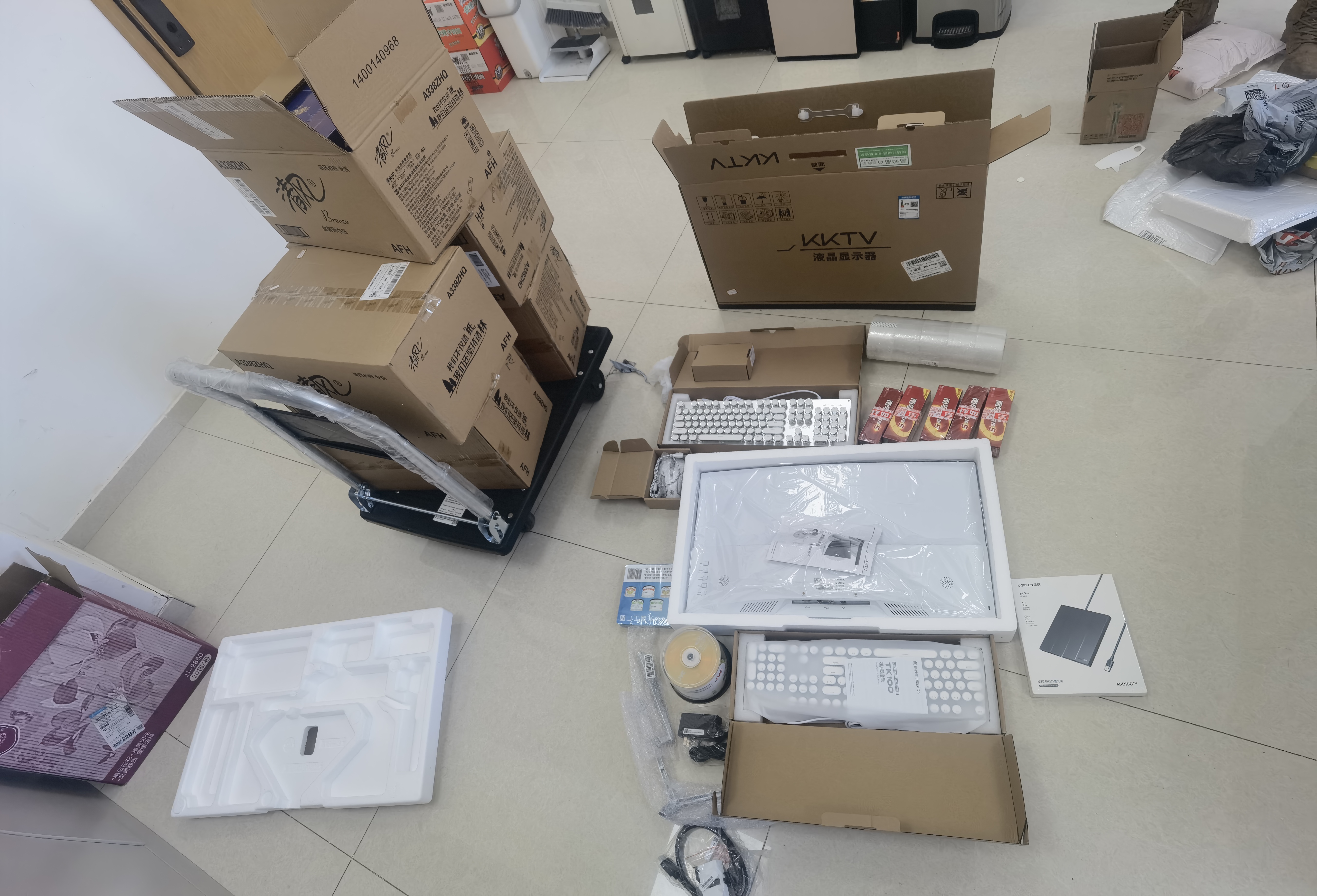 杰伟世（JVC）DVD+R 刚玉系列超硬光盘 防刮耐磨16速4.7G 投标/视频/档案存储空白光盘 刻录碟片/光碟 桶装50片 实拍图