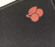 CHERRY樱桃 鼠标垫中号 办公桌垫 键盘垫 游戏鼠标垫 高密纤维顺滑鼠标垫 黑色细面 360*280*4mm 实拍图