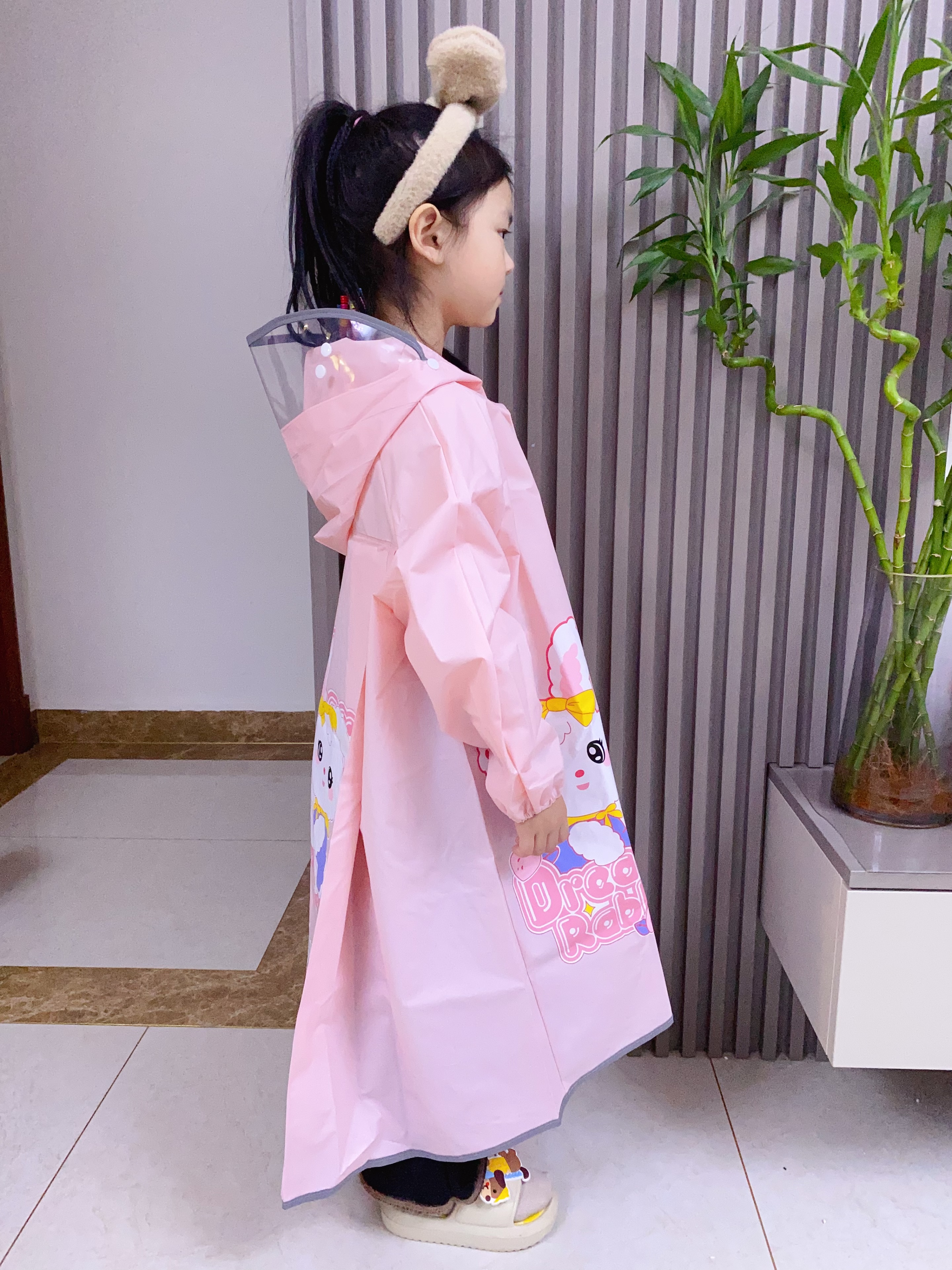 牧萌儿童雨衣带书包位男女童女孩加长防水学生雨披 粉色兔子 XL 实拍图
