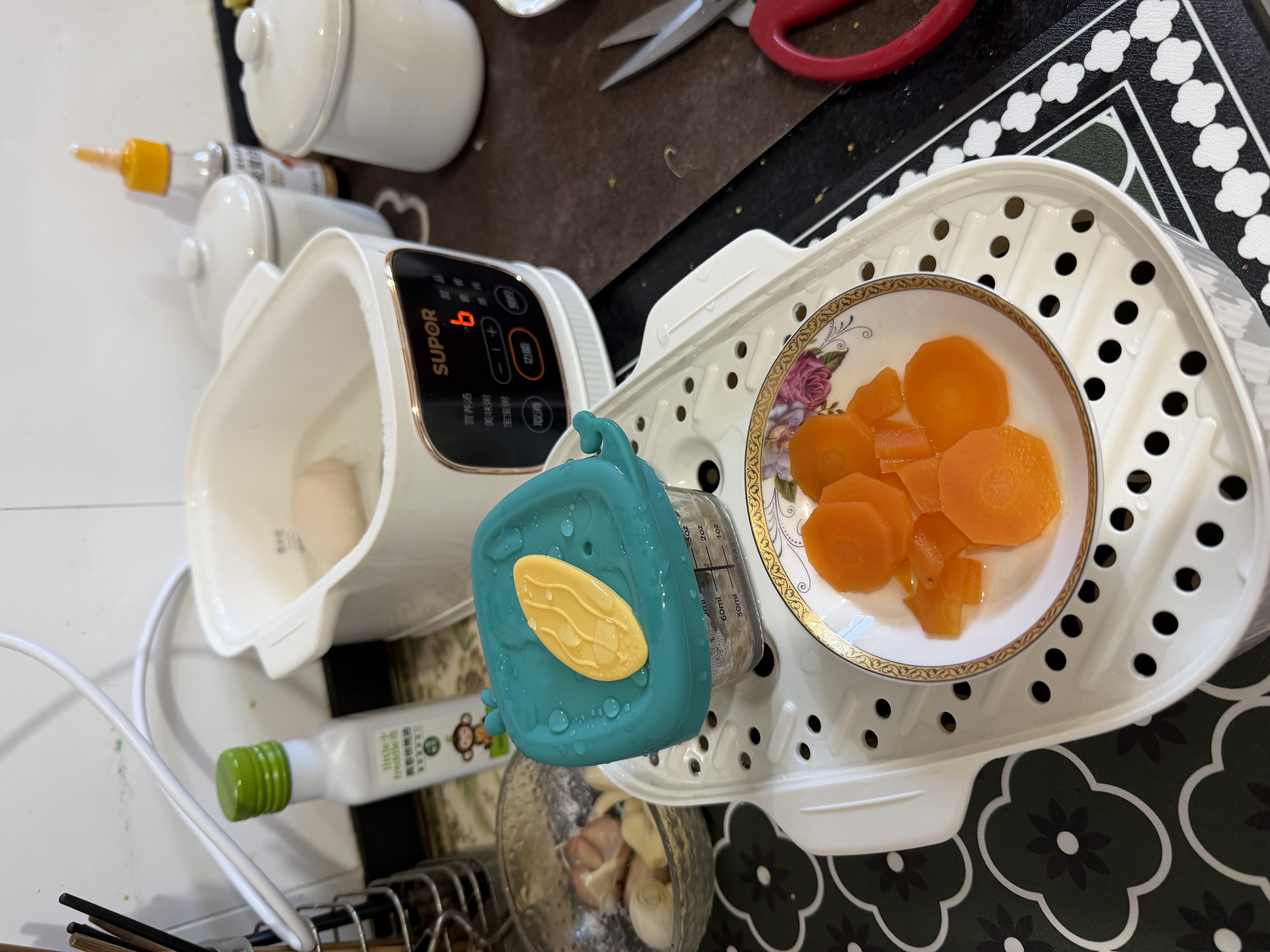 奥秀（OXO）辅食冷冻格冰格宝宝婴儿辅食模具分装工具食物保鲜格 青绿（磨砂盖） 实拍图