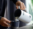 膳魔师（THERMOS）多功能奶泡机电动家用咖啡奶泡杯全自动冷热双用打奶泡器牛奶加热小型便携EHA-5606A-W 实拍图
