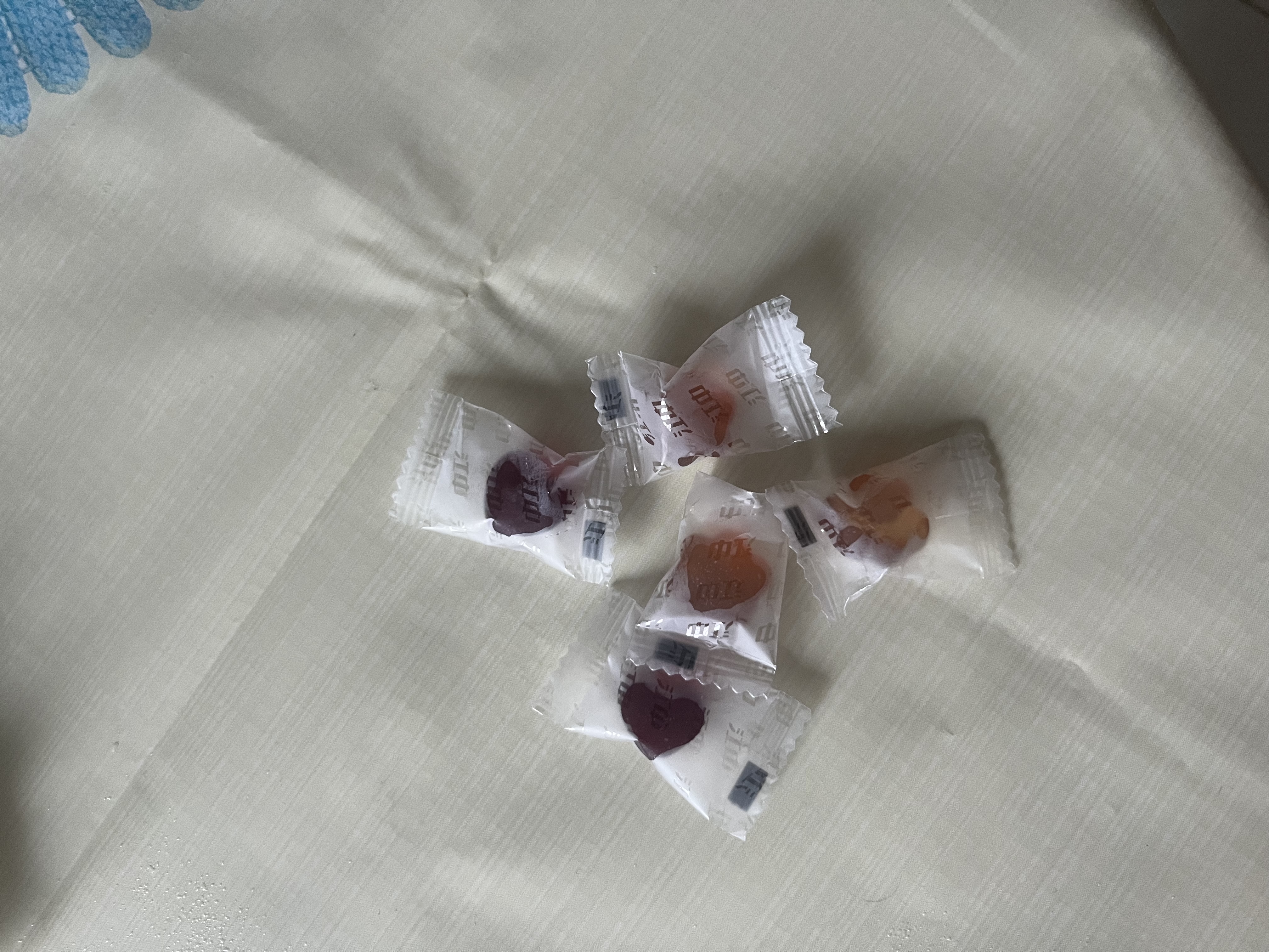 江中山楂鸡内金软糖 积山楂鸡内金儿童健康酸甜零食瓶装咀嚼软糖果60g 江中鸡内金山楂软糖 30粒*2瓶 实拍图