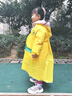 牧萌儿童雨衣带书包位男童女童女孩加长全身学生雨披 黄色恐龙 2XL 实拍图