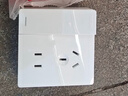 德力西(DELIXI)明装开关插座面板 158系列 16A三孔插座带一开双控开关 实拍图