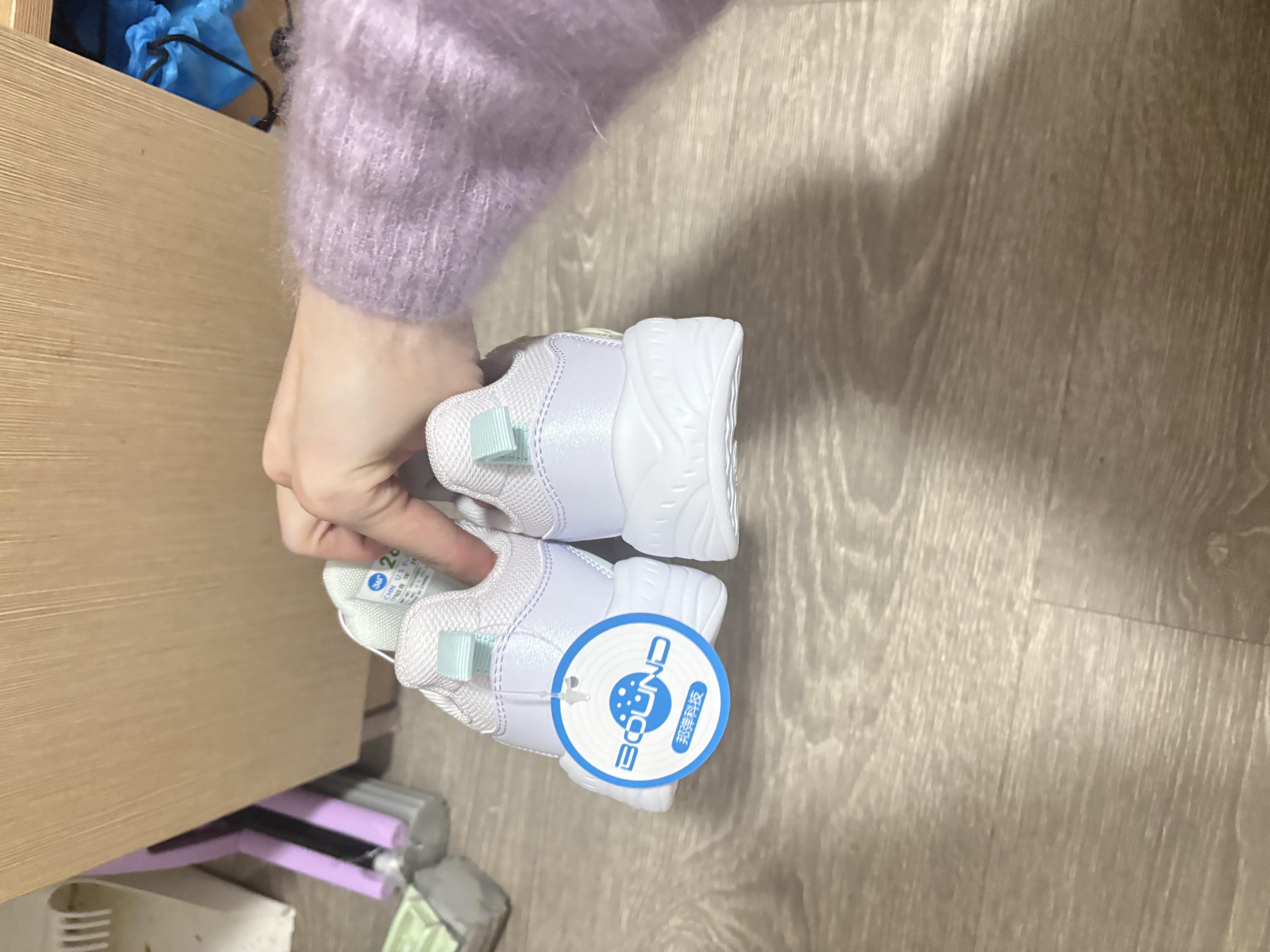 361°童鞋2025冬季小童女童旋纽扣跑鞋 白29 实拍图