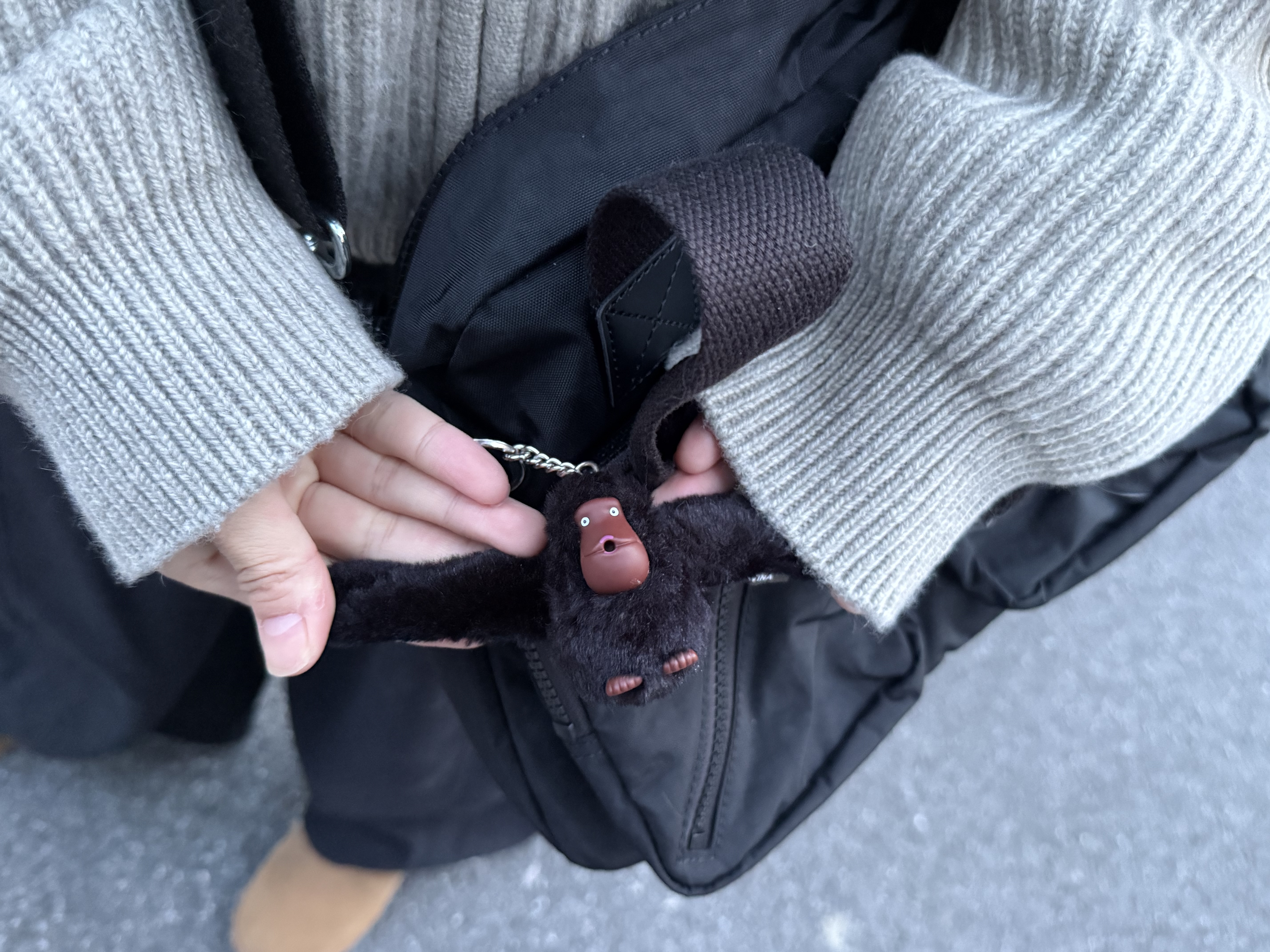 凯浦林kipling男女新款轻便出行通勤出游手提帆布单肩斜挎包 深黑色 实拍图