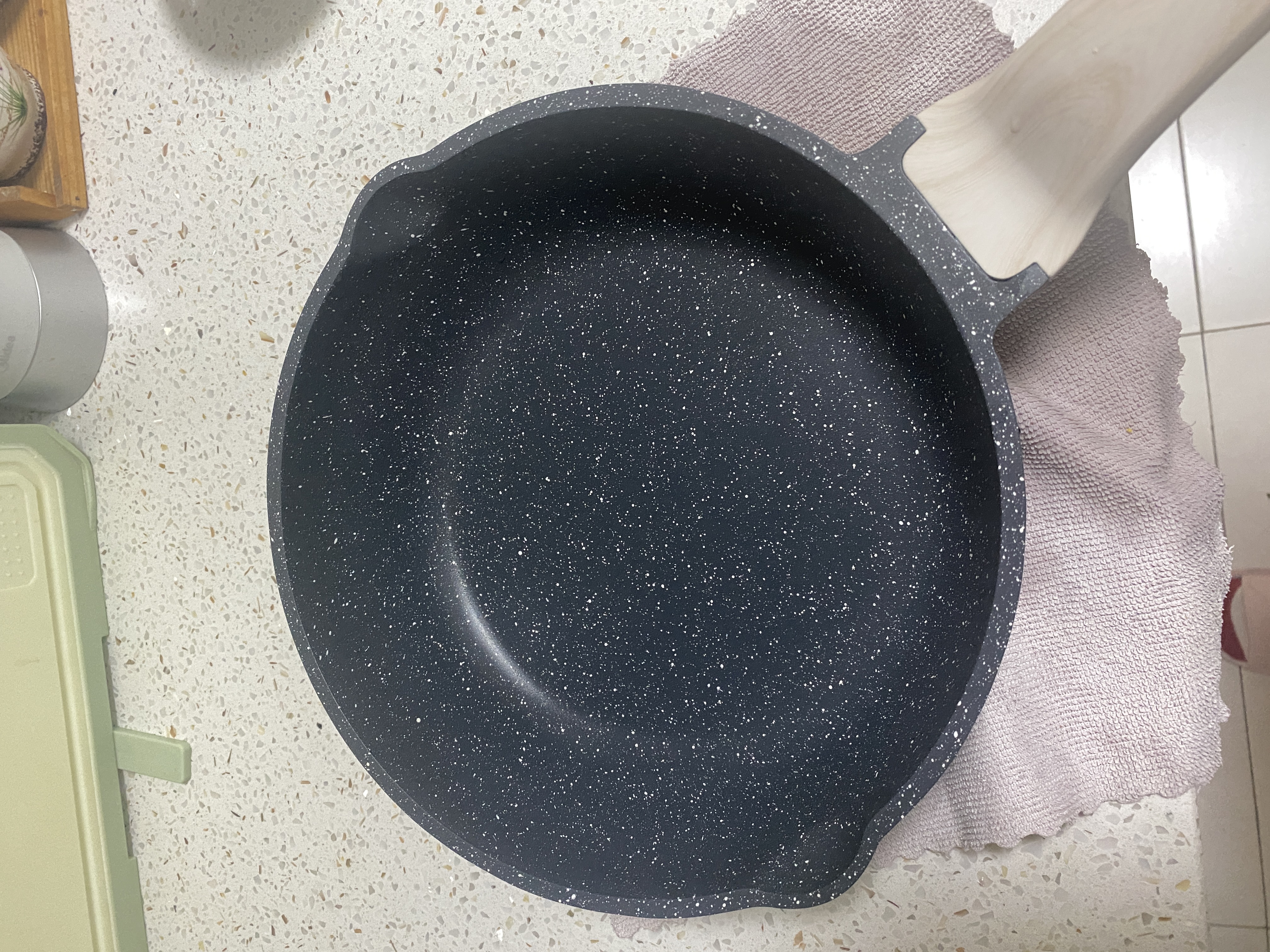 卡罗特有钛不粘锅炒锅多功能家用不粘炒菜锅平底锅煎锅燃气灶电磁炉炒锅 【黑色】含钛耐磨不粘 24cm 实拍图