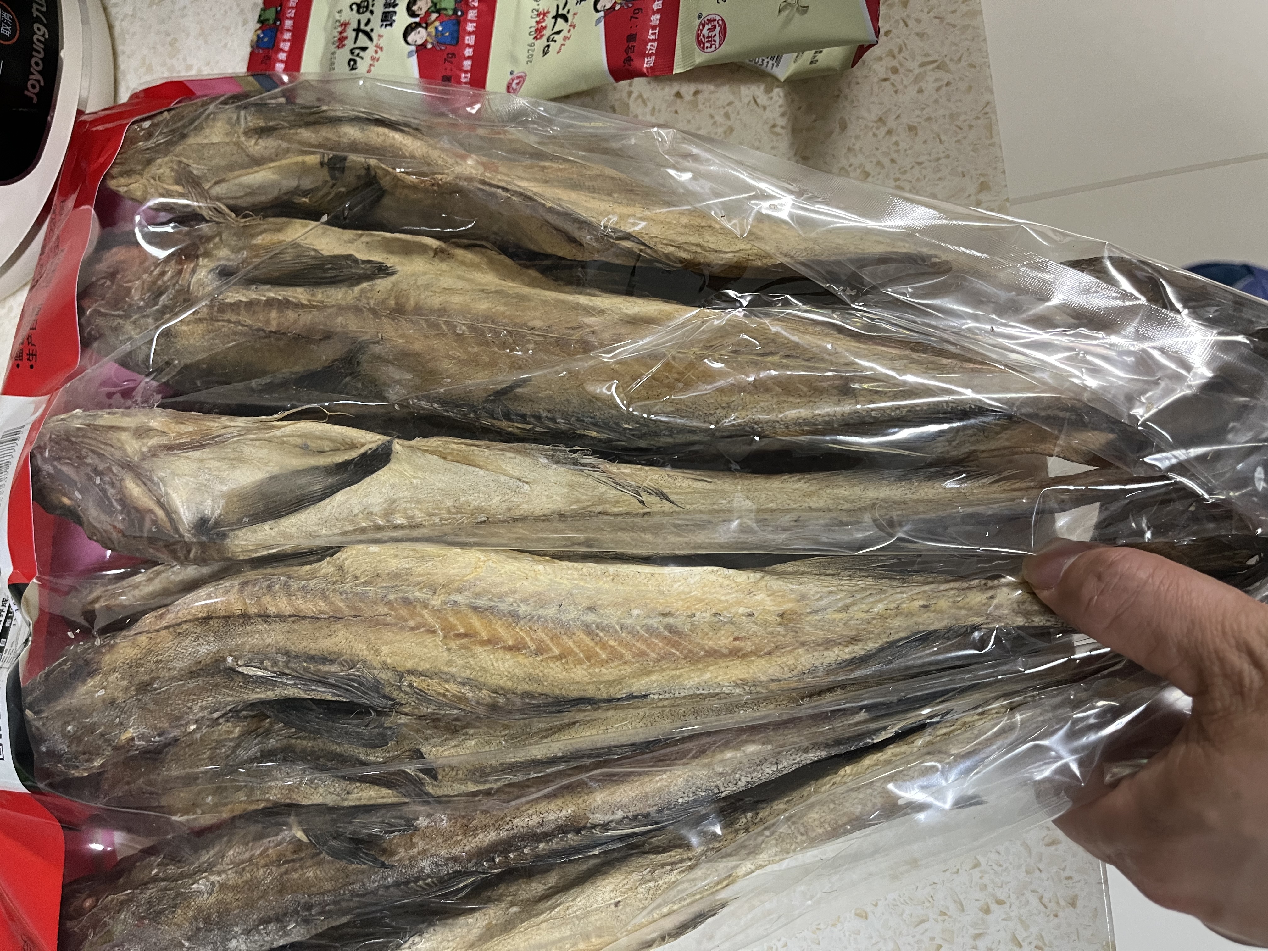 omo 延边明太鱼干 柴鱼棒鱼干 手工晾晒 手撕鳕鱼干 含调料下酒菜 棒鱼约42厘米10条/袋 实拍图