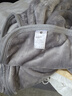 京东京造经典法兰绒毯 1150g空调毯加厚双面沙发午睡盖毯 高级灰1.5x2m 实拍图