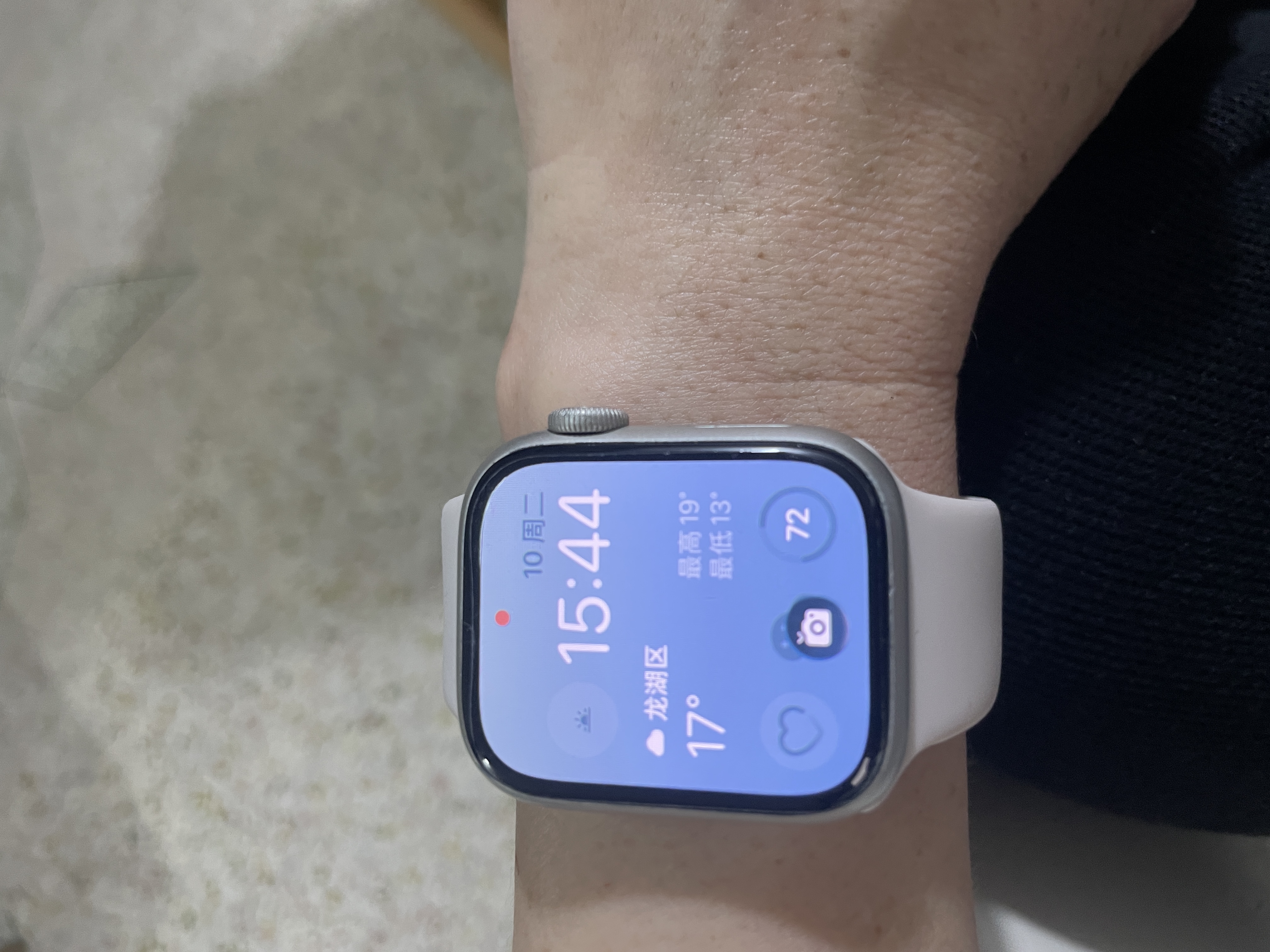 【99新靓机】Apple 苹果手表 二手手表 WatchSeries 苹果手表s7 8/9/10 SE/SE2 GPS/蜂窝版 二手苹果手表 S7 星光色【GPS版】 95成新 40~42mm【小表盘 实拍图