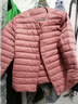 鸭鸭（YAYA）佟丽娅同款轻薄羽绒服女新款冬季短款圆领内胆修身时尚薄外套男 嫣红色【女款无领】 2XL 【建议125-140斤】 实拍图