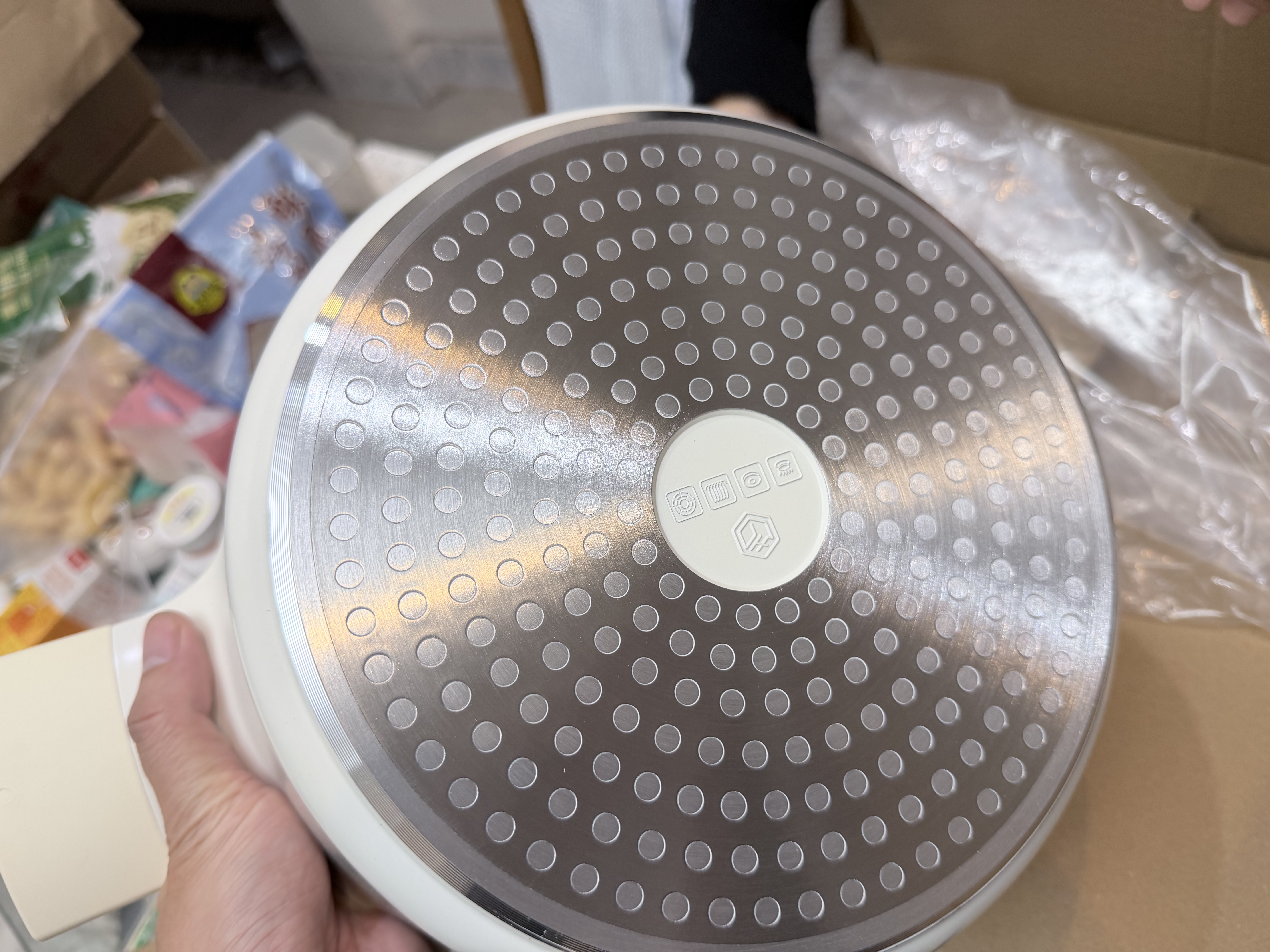 京东京造 汤锅 煮炖蒸家用煮粥面一体电磁炉灶【有钛健康】24cm奶油白 实拍图