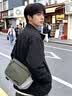 七匹狼斜挎单肩包男士通勤休闲骑行胸包磁吸机能斜挎包轻行包2026新款 实拍图