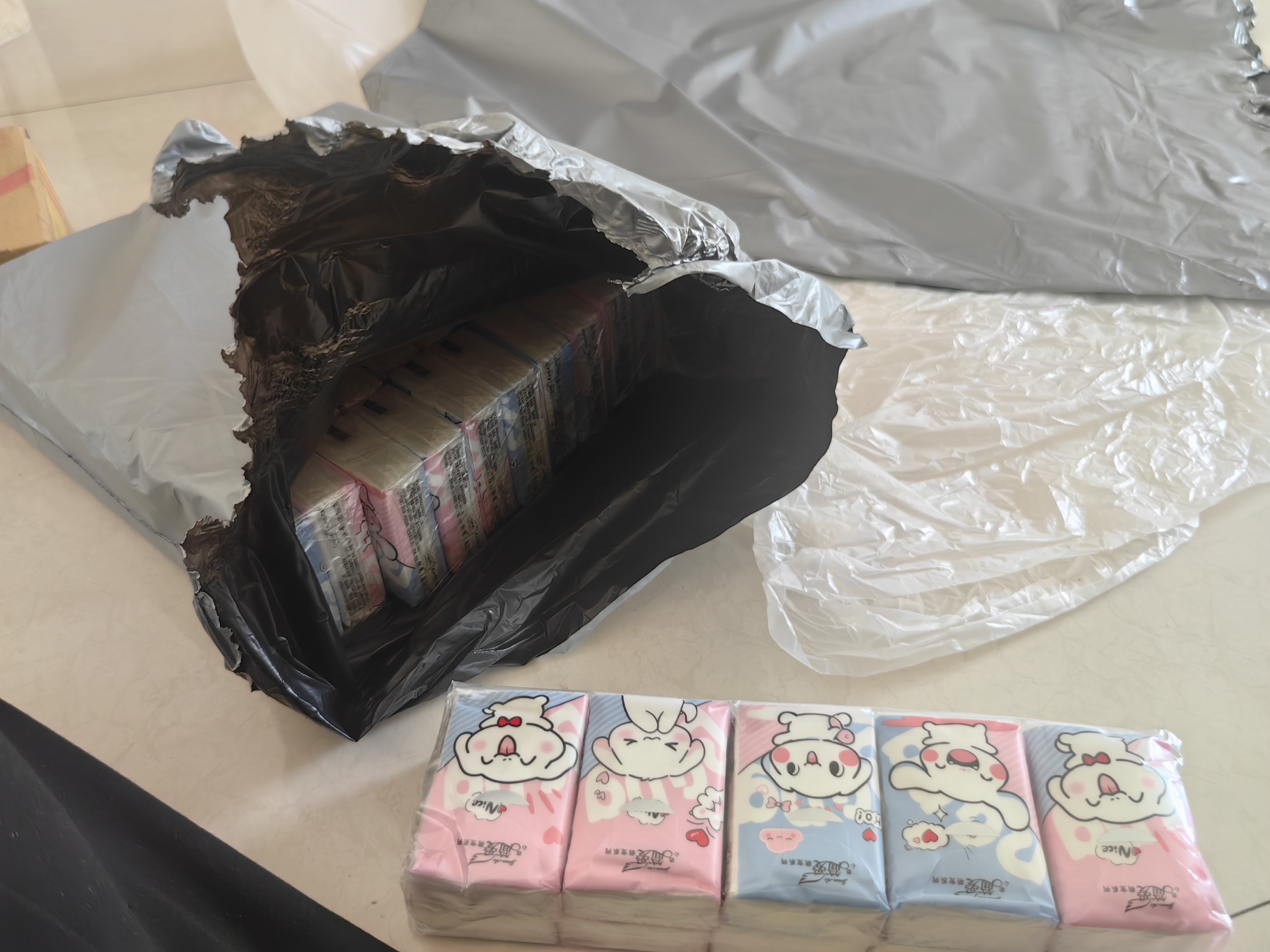 60包整箱/萌宠兔手帕纸3层6片可湿水迷你便携小包纸巾抽纸学生装 3层 6片*60包 可湿水 实拍图