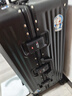 狄斯顿保罗行李箱大容量30英寸超大号结实耐用合金硬壳密码箱出国托运旅行箱 黑色【加厚加深铝框+全封闭干湿内衬】 28英寸  【USB+杯架+挂钩+支架】 实拍图