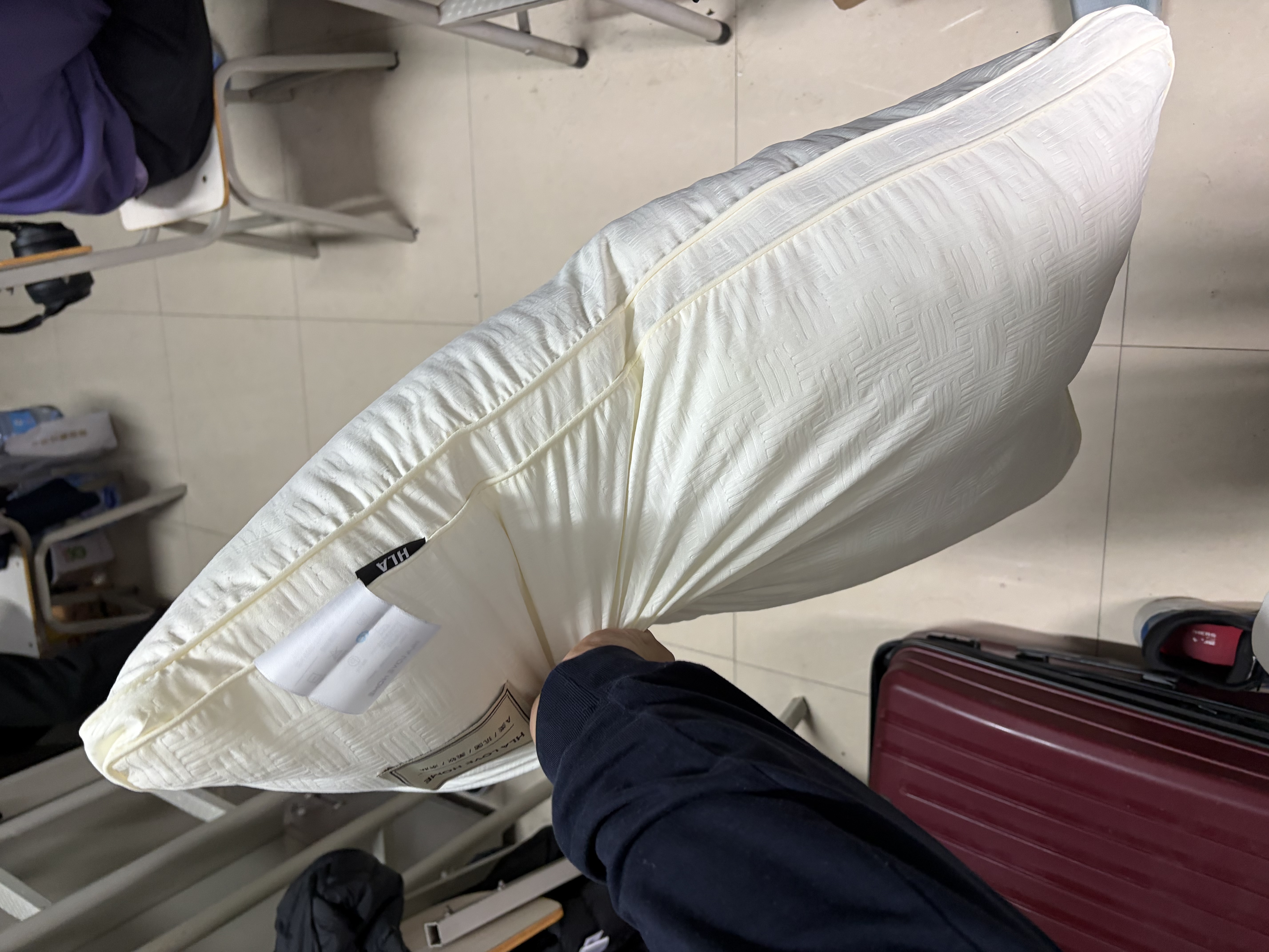 海澜之家（HLA）枕头纤维枕A类家用升级立体颈椎枕成人睡觉专用亲肤面料回弹枕芯 米白-立体枕芯 低枕48*74cm一只装/睡前高度14cm 实拍图