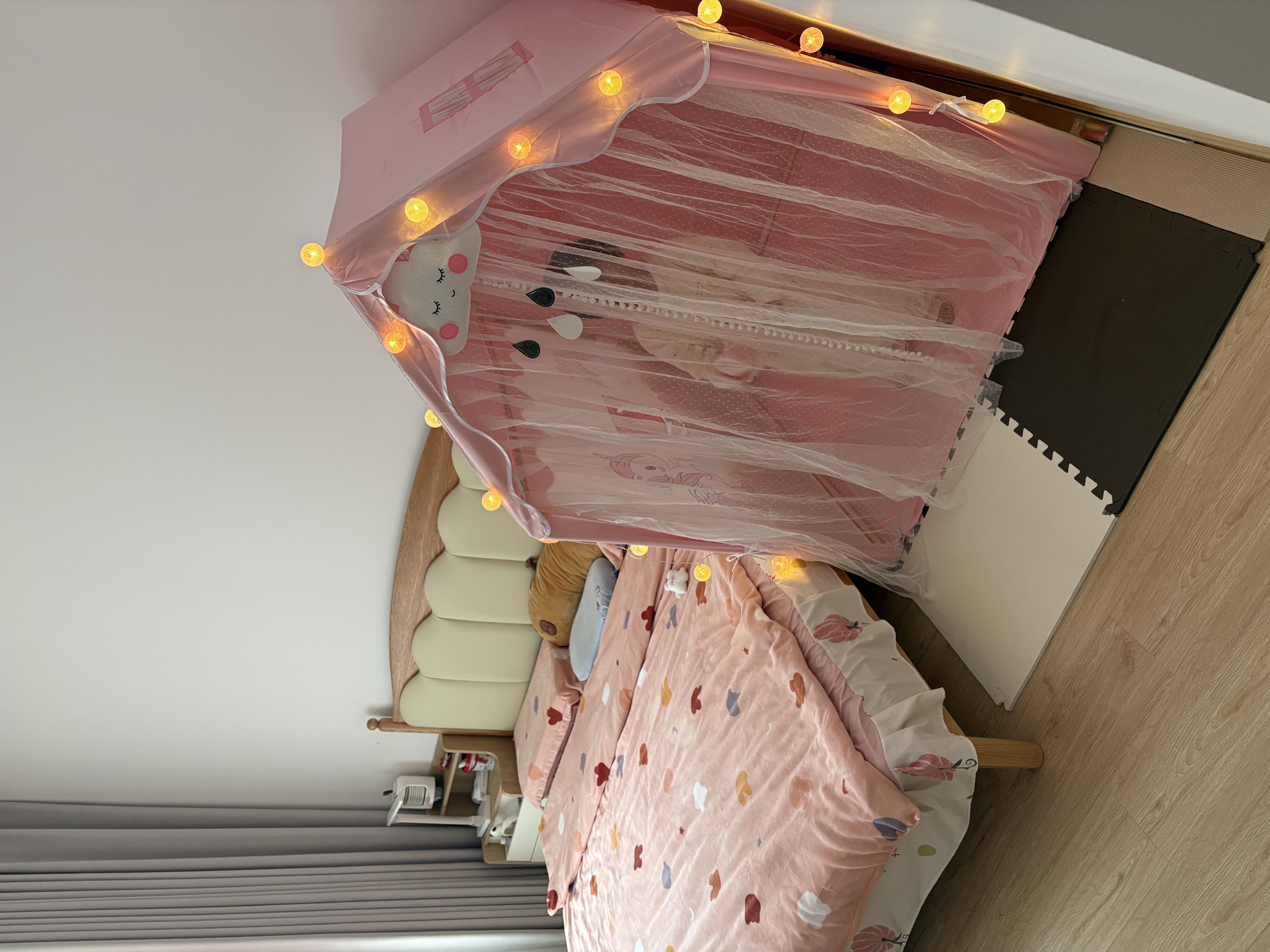 毛菇小象 MUSHROOM ELEPHANT儿童帐篷室内游戏屋 大号男女孩公主房城堡玩具生日节日礼物 梦幻独角兽（实木杆大号）适合1.4m以下 家庭升级款（含厚垫）帐篷+线球灯+云朵+彩旗 实拍图