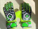 匹克守门员手套带护指天然乳胶防滑耐磨减缓冲击成人儿童专业训练门将手套足球手套守门员装备绿色7号 实拍图