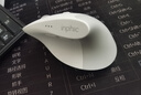 英菲克（INPHIC）X9PRO无线鼠标 人体工学垂直鼠标 办公鼠标 轻音鼠标 笔记本电脑鼠标 58°支撑防夹手4档DPI 灰 实拍图