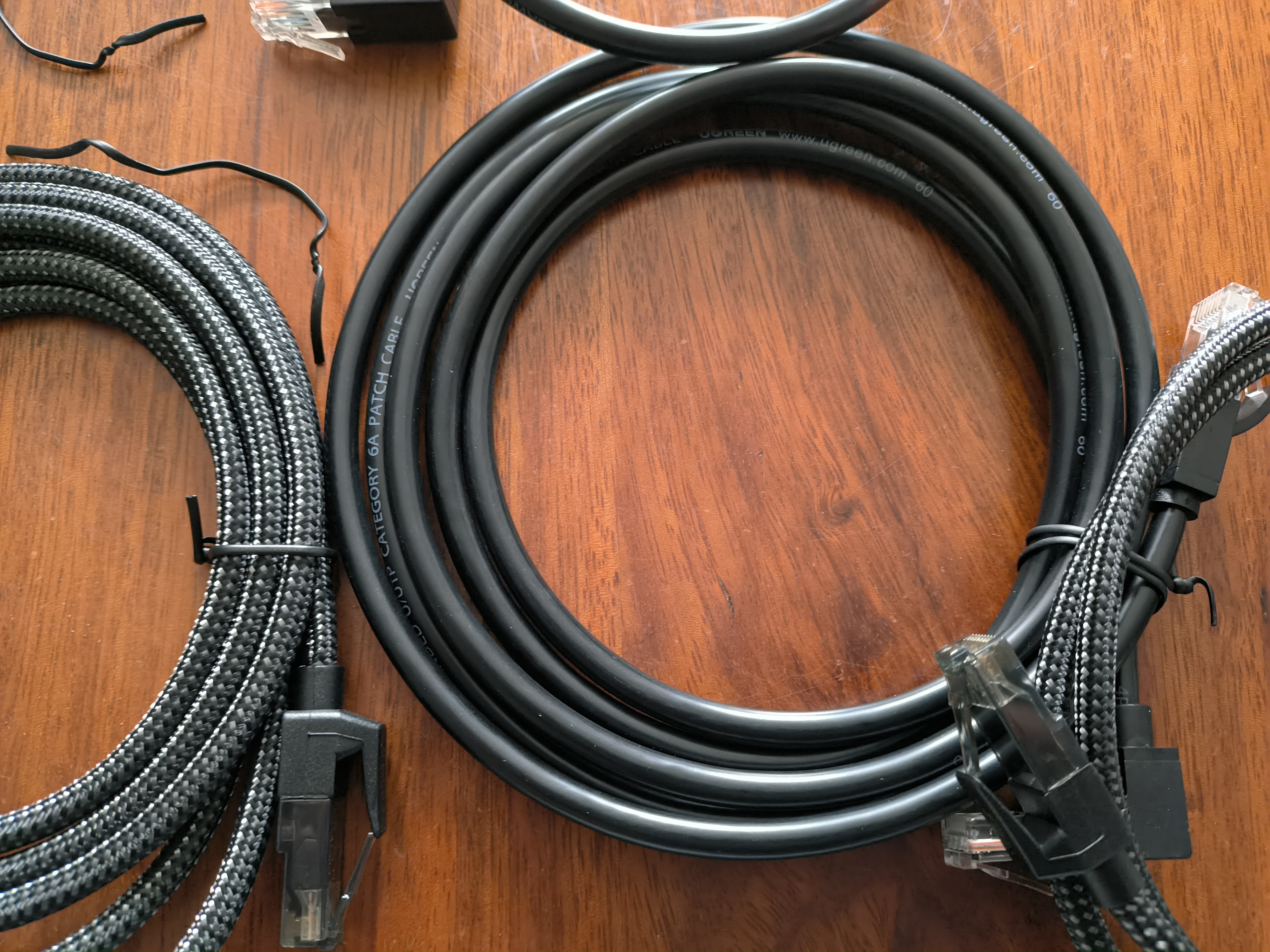 绿联超六类下弯头网线 CAT6A类万兆直角网络连接线 电脑宽带电视网络跳线转角90度 0.5米95597 实拍图