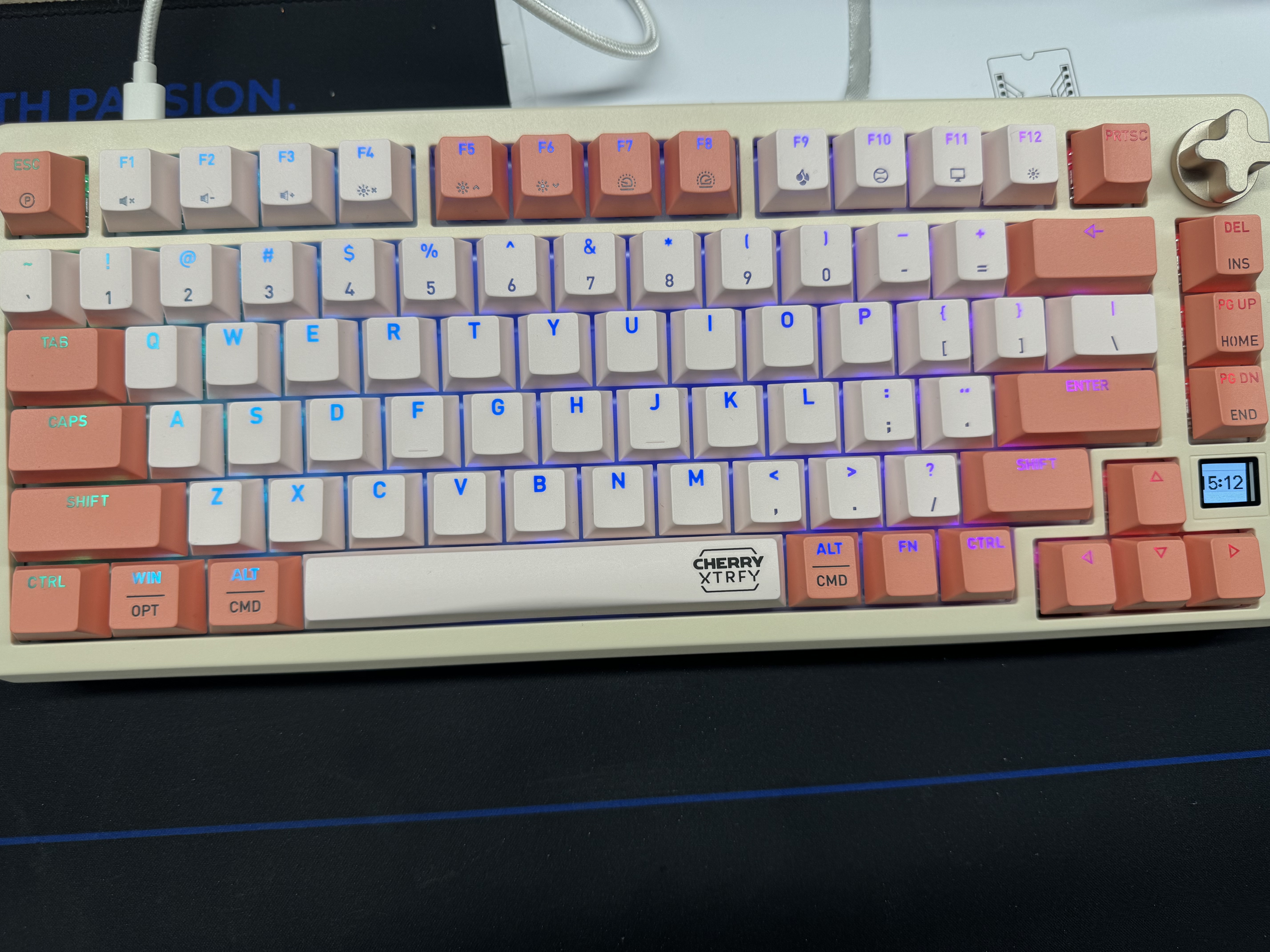 CHERRY樱桃 MX3.0S 有线电竞游戏全尺寸机械键盘RGB可选蓝牙无线三模家用办公 8键帽套装-蓝 实拍图