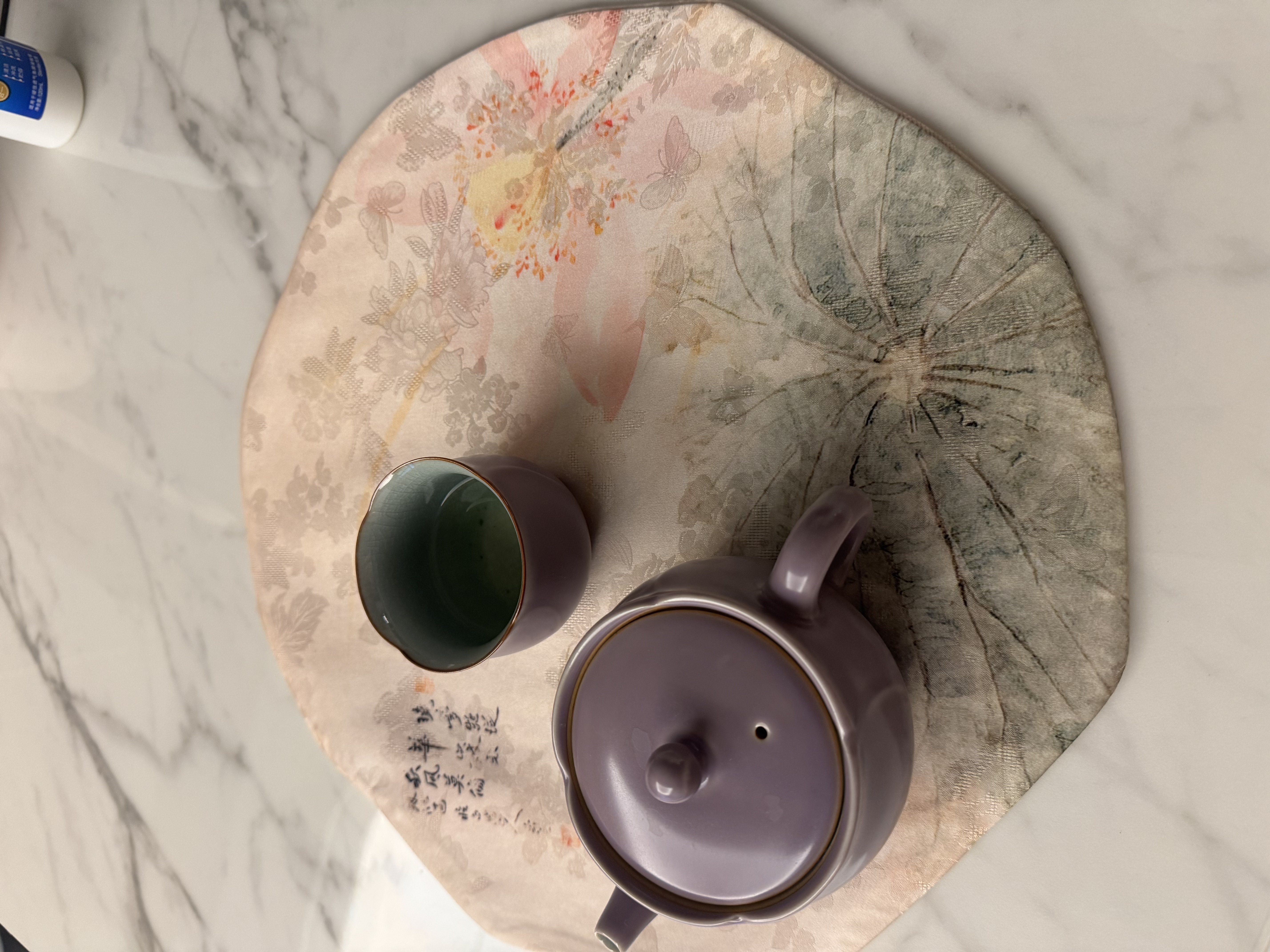 骆易家（Lorica）新中式轻奢桌旗茶桌垫布茶台布艺长条茶几桌布高端茶旗茶席茶桌布 双面款流光溢彩-松绿色 【桌旗】33*210cm【适合桌长1.4-1.7米】 实拍图