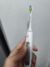 飞利浦（PHILIPS）声波电动牙刷钻石3系Pro生日礼物  情侣款送男生/女友深层清洁 皓月白 HX5272/03 实拍图